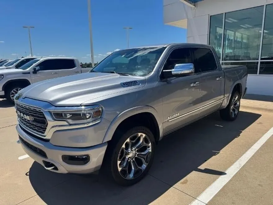 2022 Ram 1500 Limited photo 1
