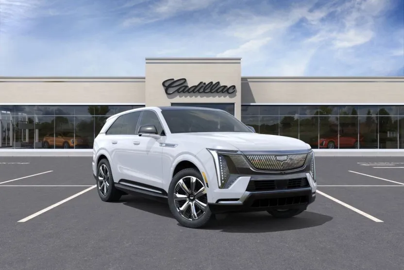2025 Cadillac Escalade IQ Luxury photo 1