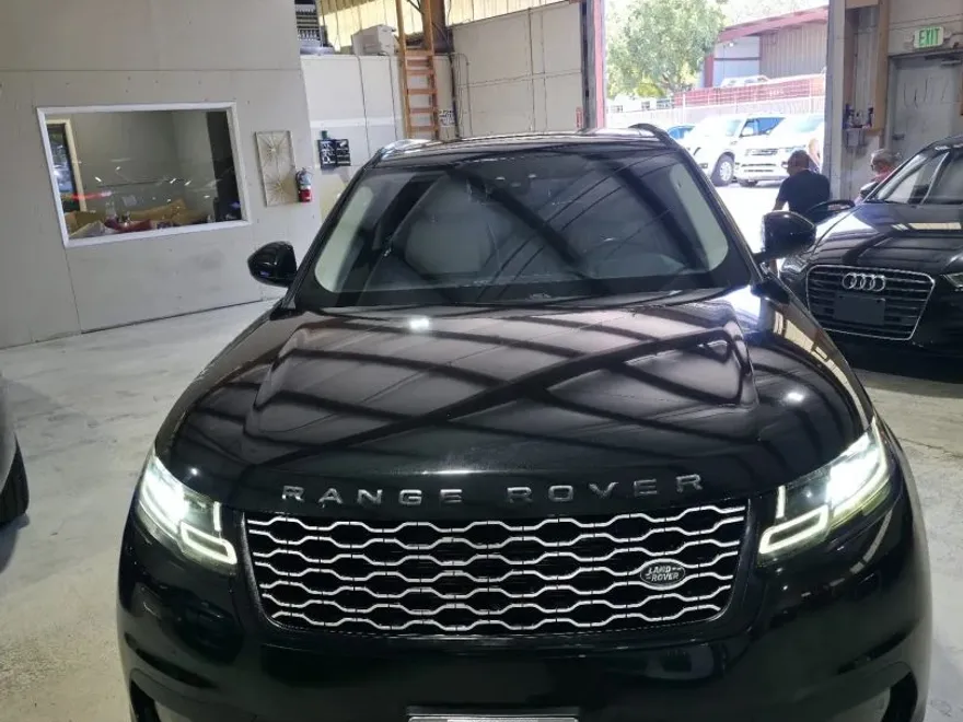 2019 Land Rover Range Rover Velar S photo 1
