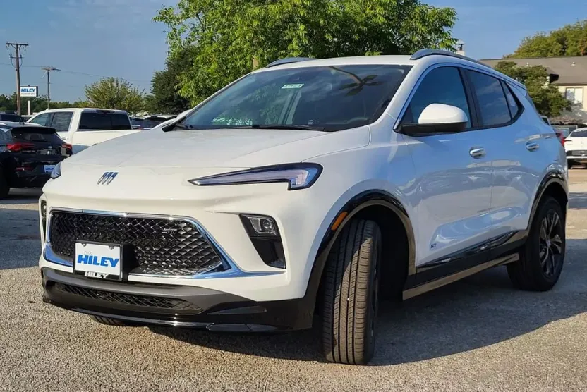 2026 Buick Encore GX Sport Touring photo 1