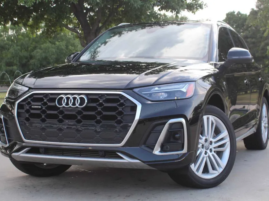 2022 Audi Q5 S line Premium Plus photo 1