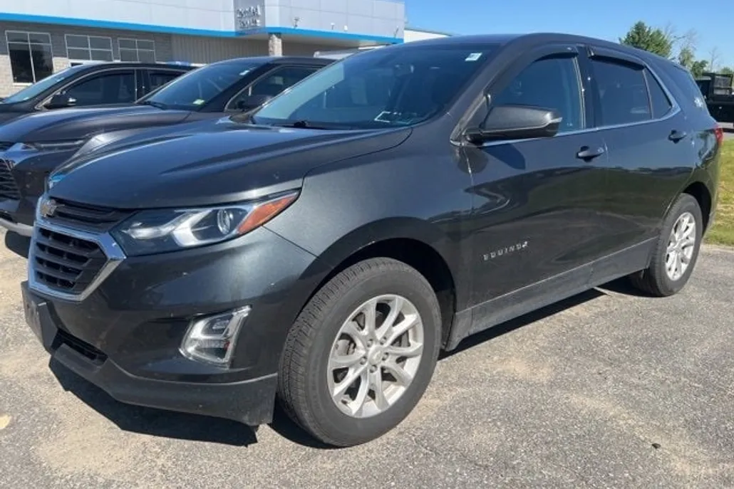 2018 Chevrolet Equinox LT photo 1