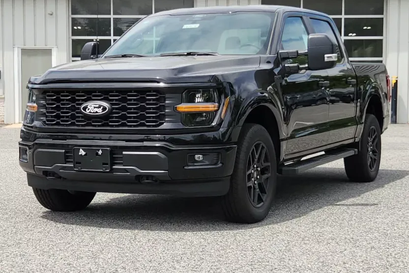 2025 Ford F-150 STX photo 1