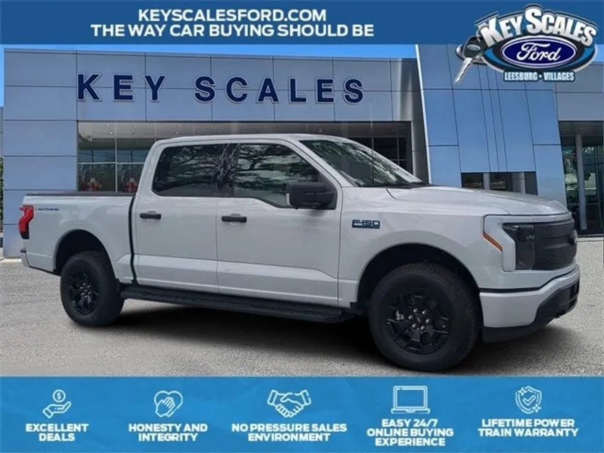 2025 Ford F-150 Lightning XLT photo 1