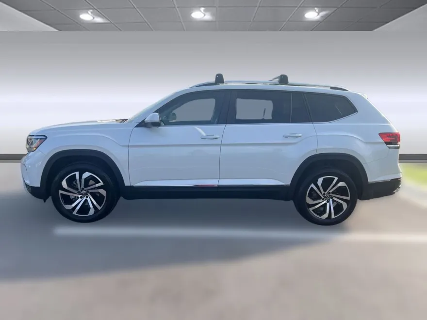 2023 Volkswagen Atlas SEL photo 1