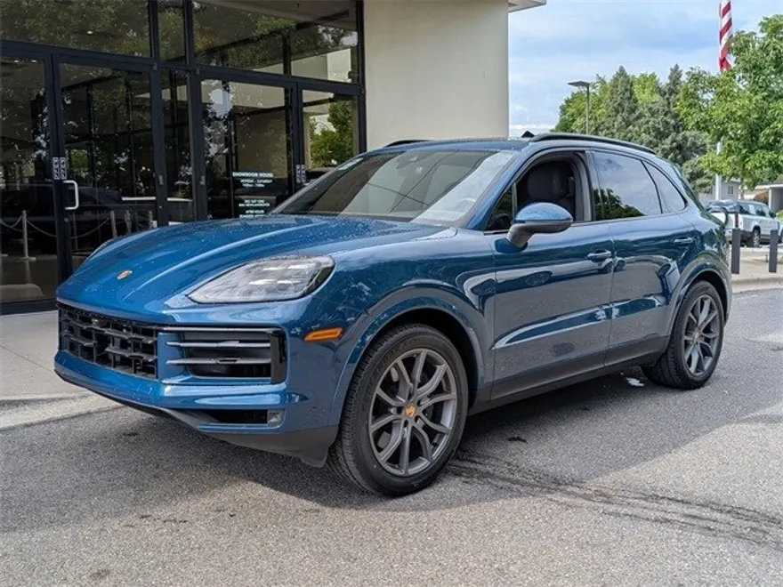 2024 Porsche Cayenne Base photo 1