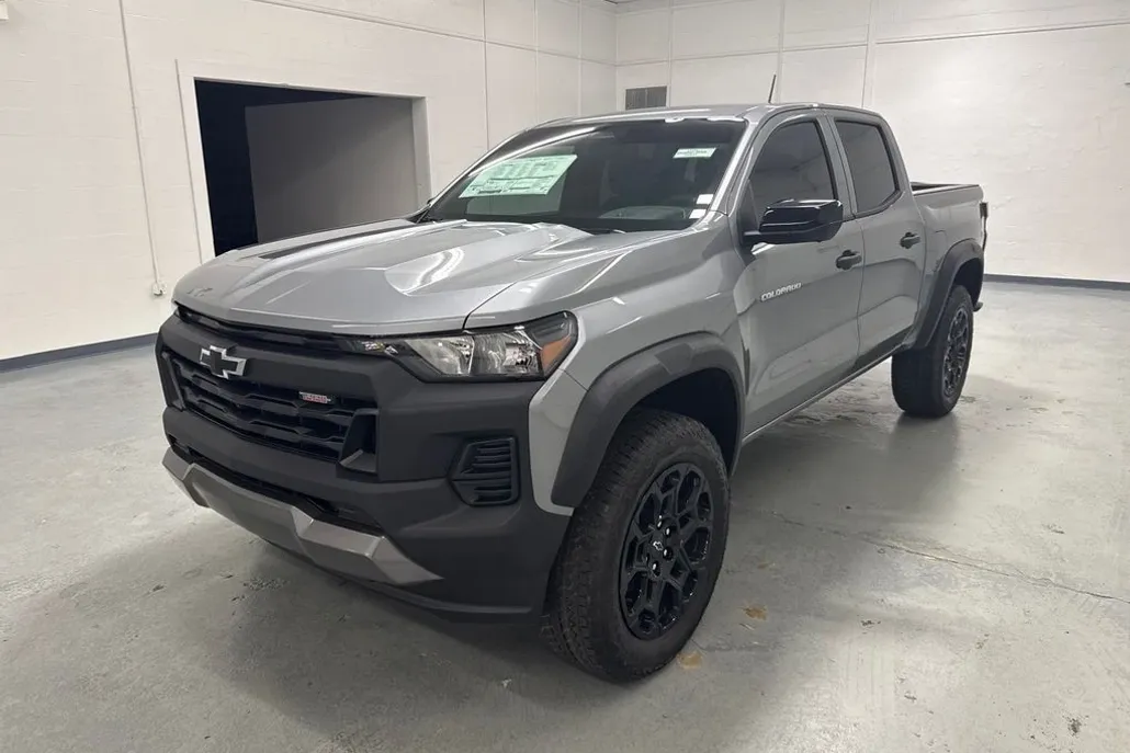 2026 Chevrolet Colorado Trail Boss photo 1