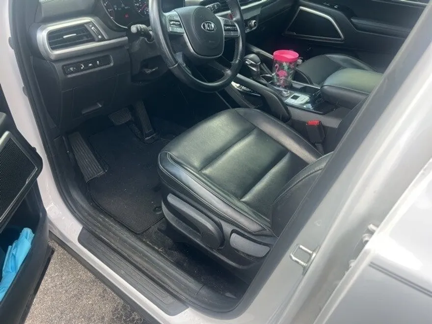 2021 Kia Telluride LX photo 1