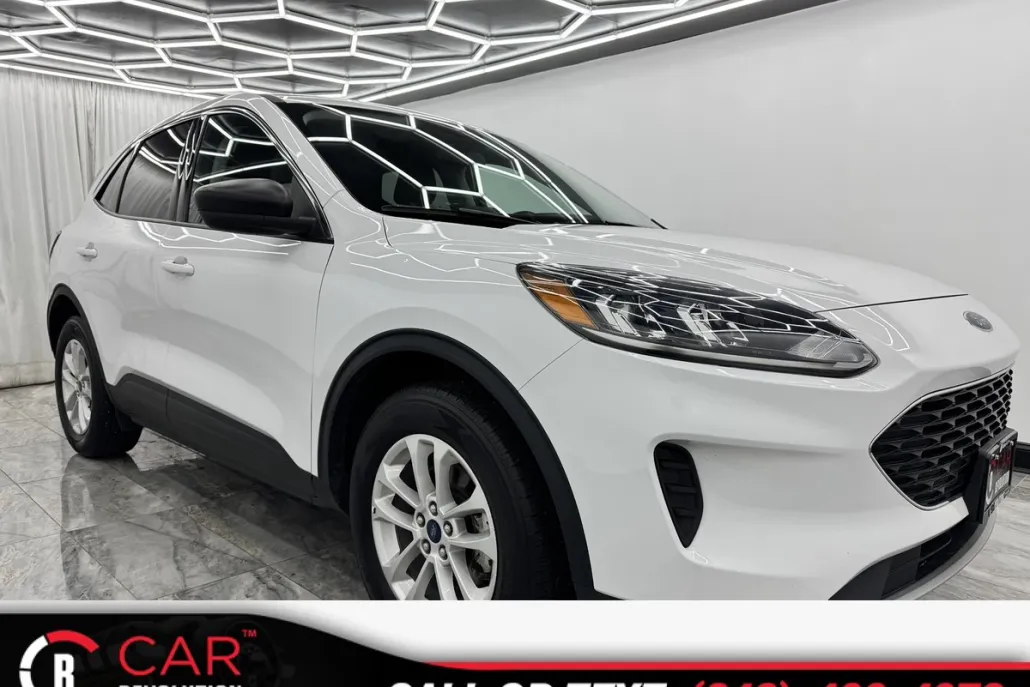 2022 Ford Escape SE Hybrid photo 1