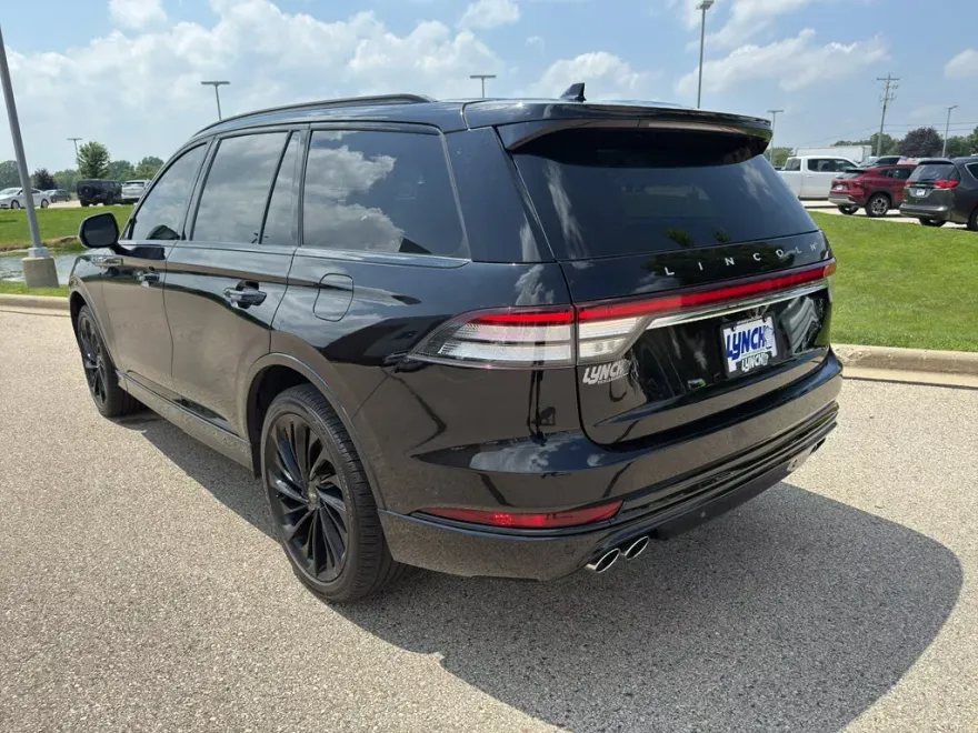 2022 Lincoln Aviator Reserve photo 1