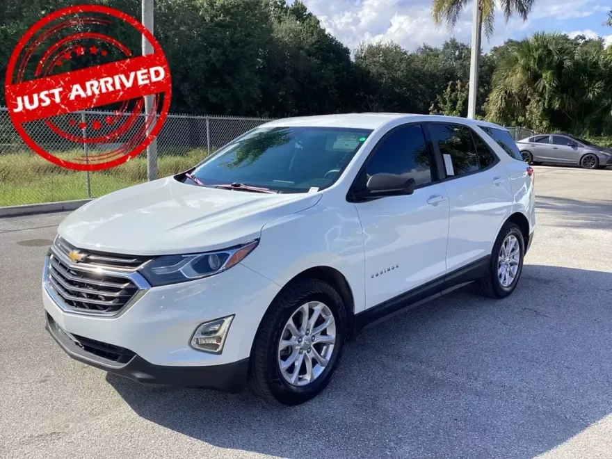2019 Chevrolet Equinox LS photo 1