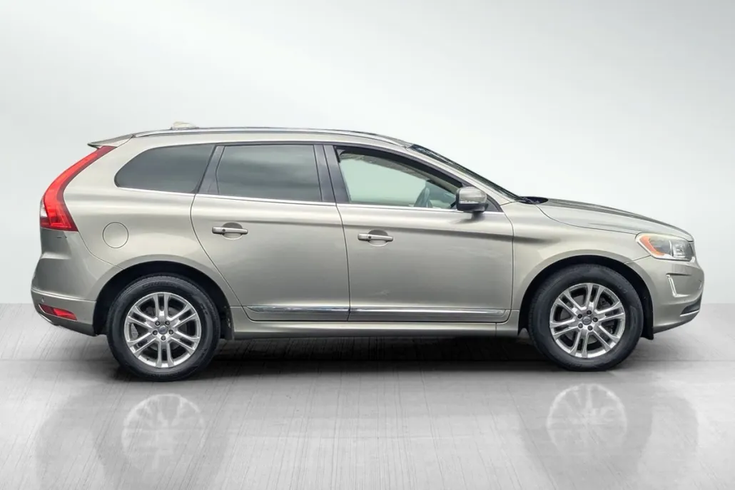 2015 Volvo XC60 3.2 Platinum photo 1