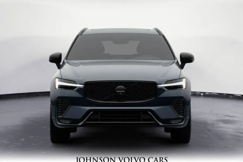2026 Volvo XC60 B5 photo 1