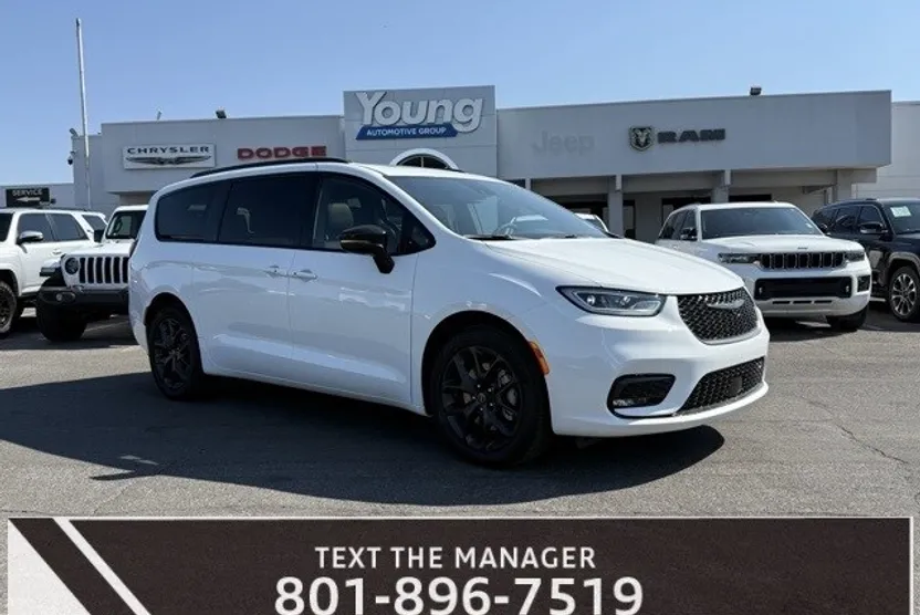 2025 Chrysler Pacifica Limited photo 1