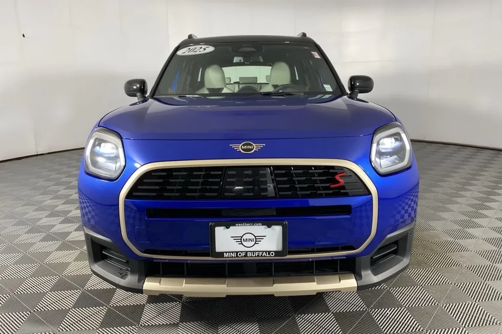 2025 Mini Cooper S ALL4 photo 1