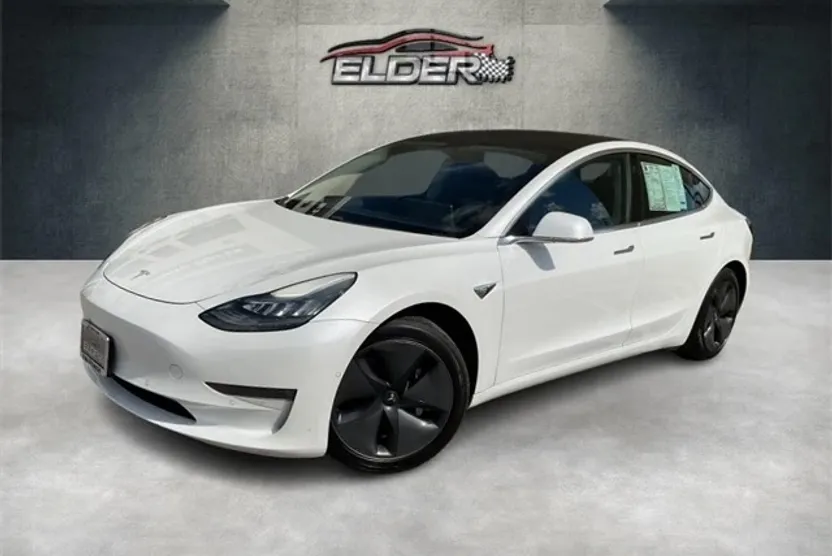 2020 Tesla Model 3 Long Range photo 1