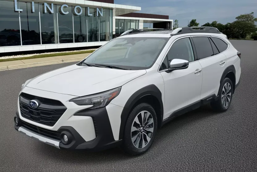 2024 Subaru Outback Touring XT photo 1
