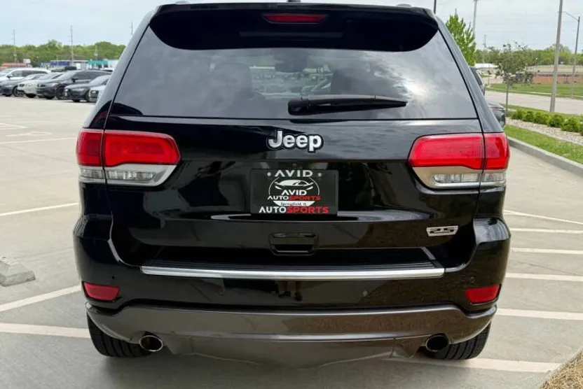 2018 Jeep Grand Cherokee Sterling Edition photo 1