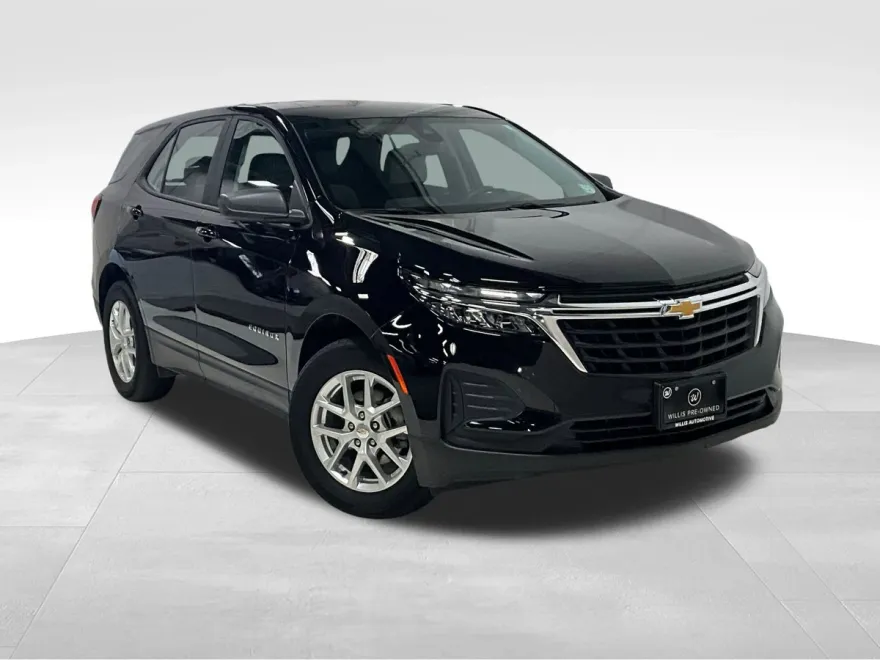 2024 Chevrolet Equinox LS photo 1