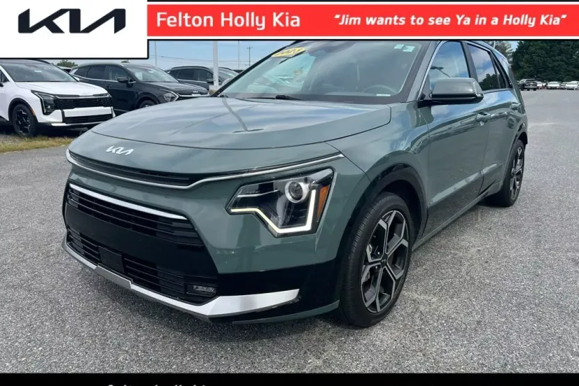 2023 Kia Niro EX Touring photo 1