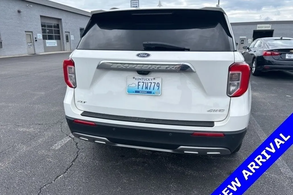2022 Ford Explorer XLT photo 1
