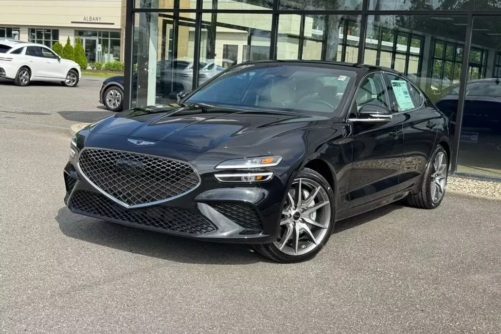 2026 Genesis G70 2.5T AWD photo 1