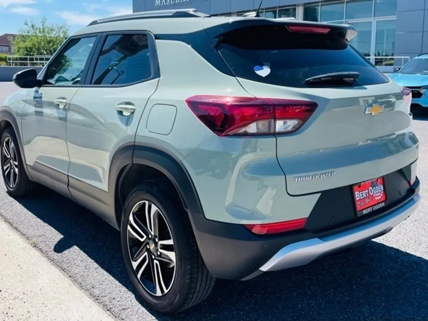 2025 Chevrolet Trailblazer LT photo 1