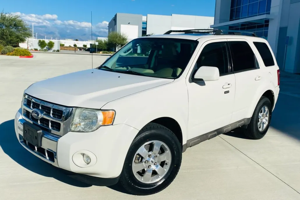 2010 Ford Escape Limited Sport photo 1