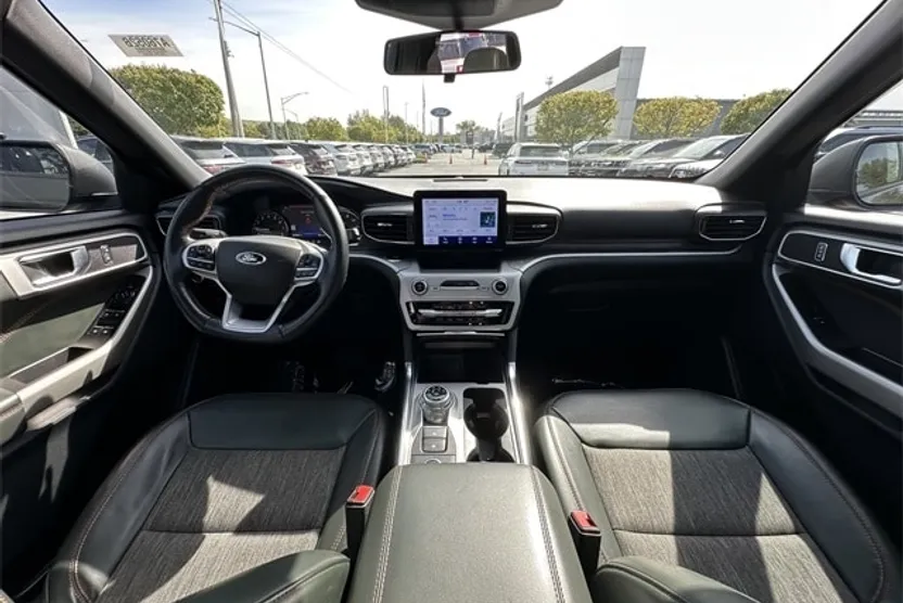 2022 Ford Explorer Timberline photo 1