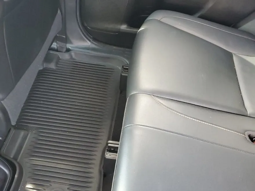 2019 Toyota Highlander XLE photo 1