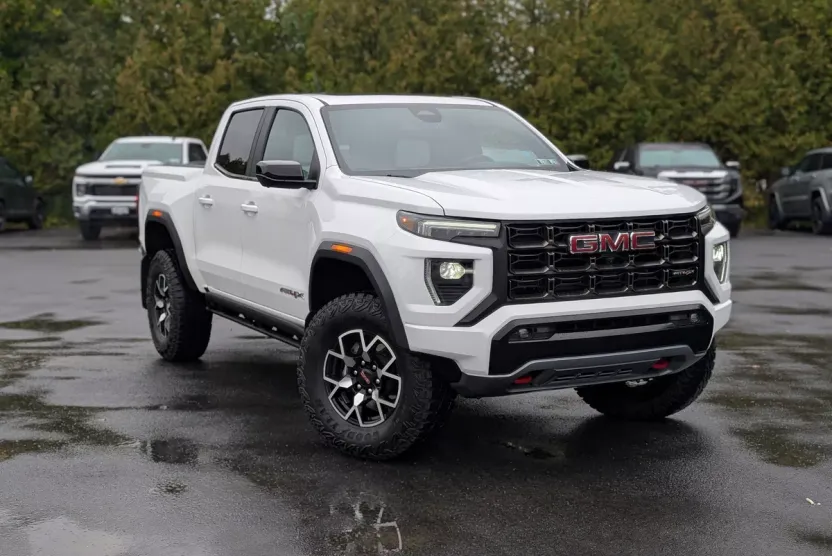 2024 Gmc Canyon AT4X photo 1