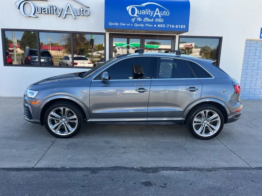 2016 Audi Q3 Prestige photo 1