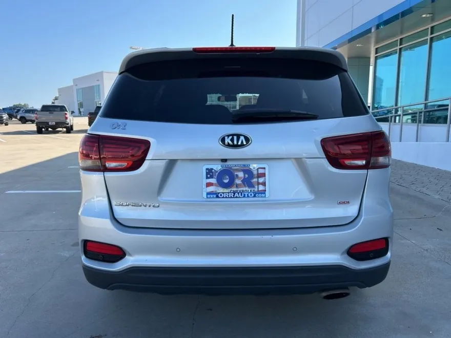 2020 Kia Sorento LX photo 1