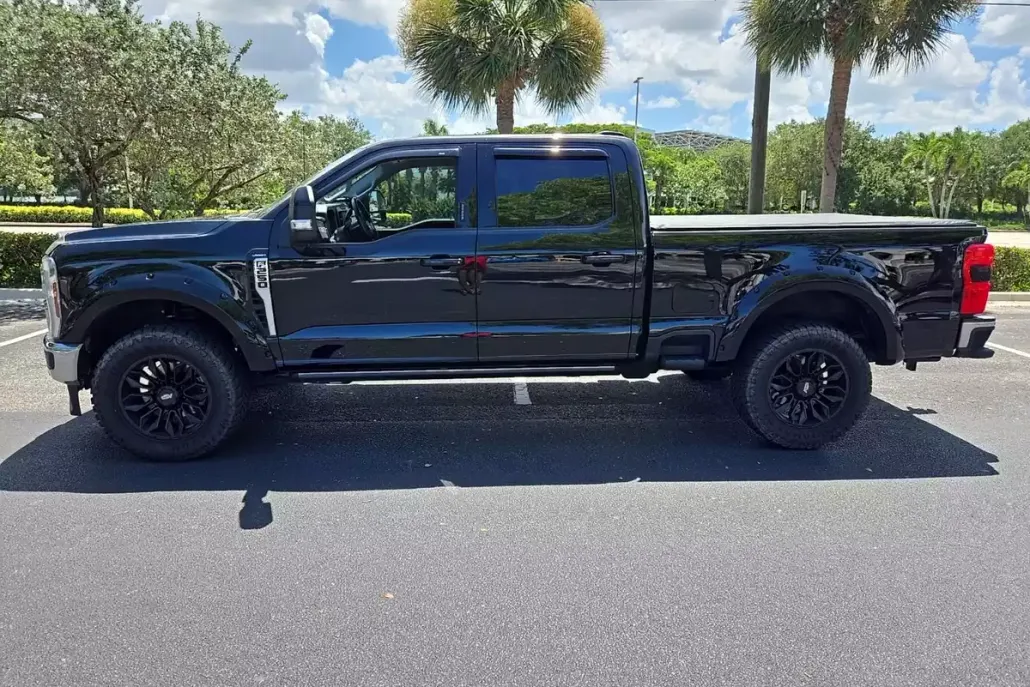 2024 Ford F-250 photo 1