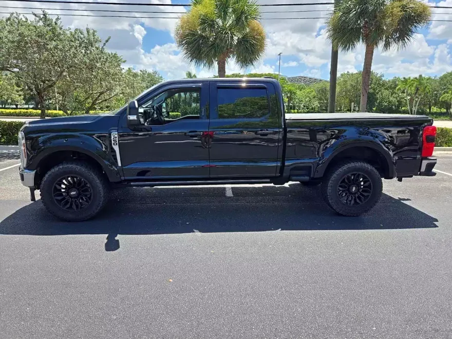 2024 Ford F-250 photo 1