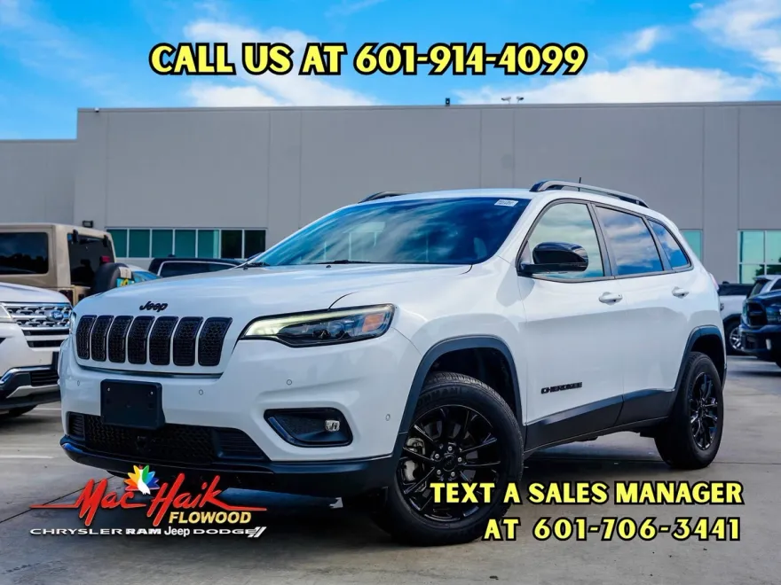 2023 Jeep Cherokee Altitude photo 1