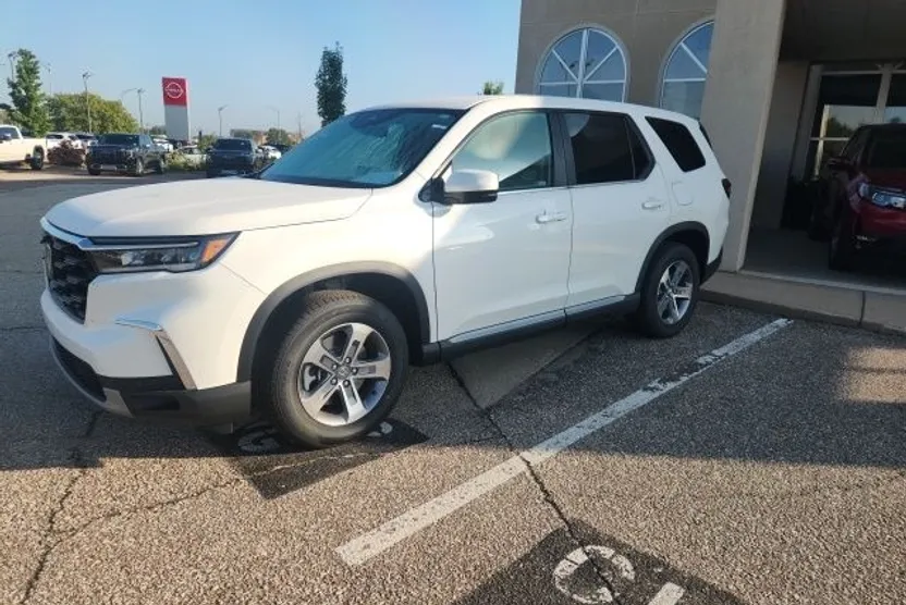 2025 Honda Pilot EX-L photo 1