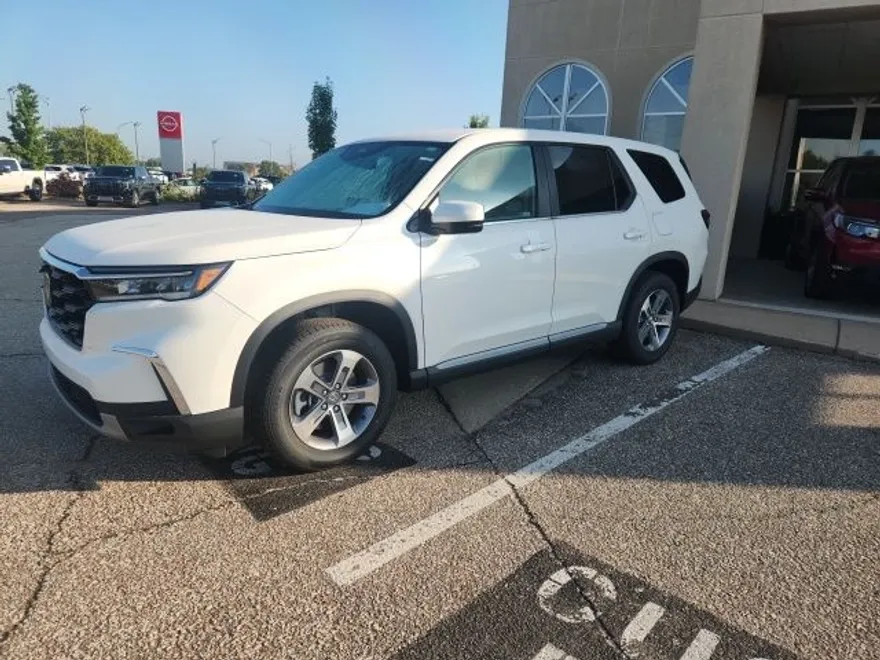 2025 Honda Pilot EX-L photo 1