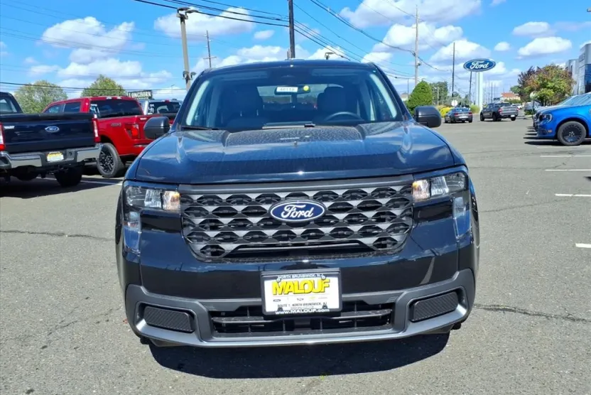 2025 Ford Maverick XLT photo 1