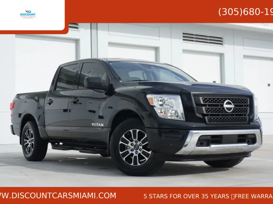 2023 Nissan Titan Crew Cab SV photo 1