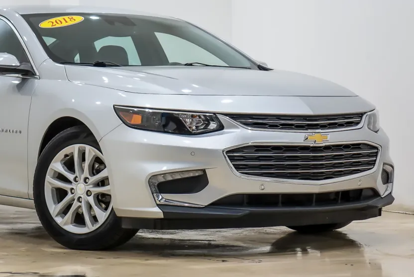 2018 Chevrolet Malibu 1LT photo 1