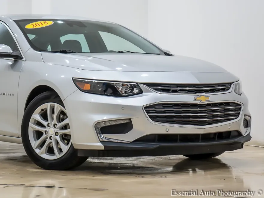 2018 Chevrolet Malibu 1LT photo 1
