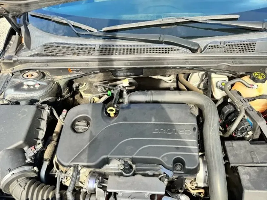 2020 Chevrolet Malibu LS photo 1