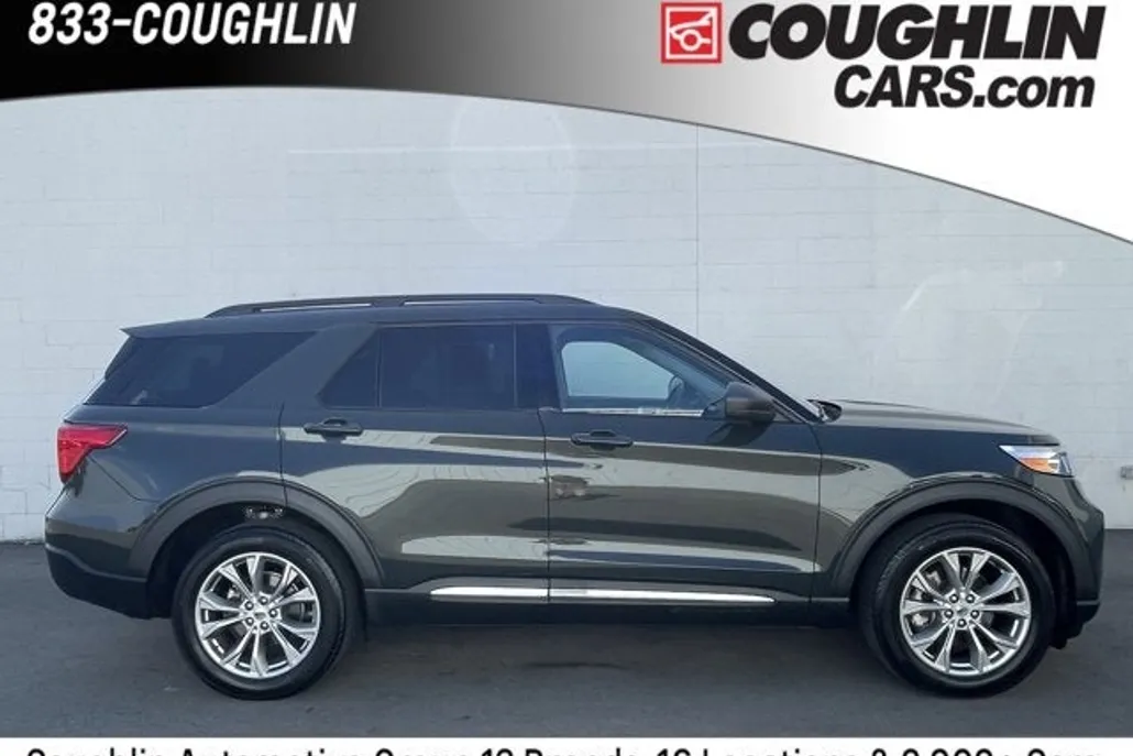 2022 Ford Explorer XLT photo 1