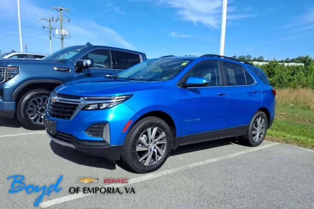2024 Chevrolet Equinox LT photo 1