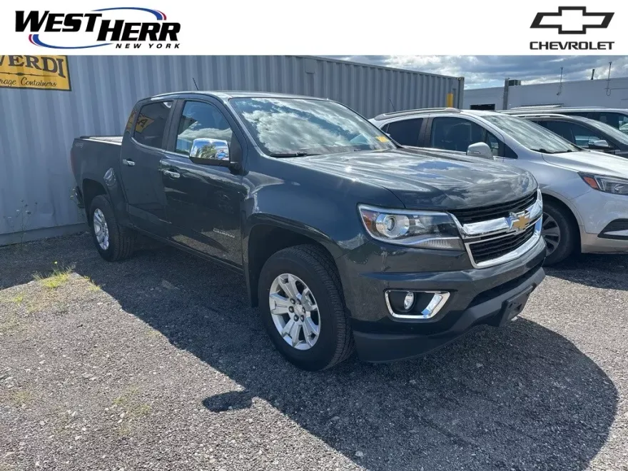 2017 Chevrolet Colorado LT photo 1