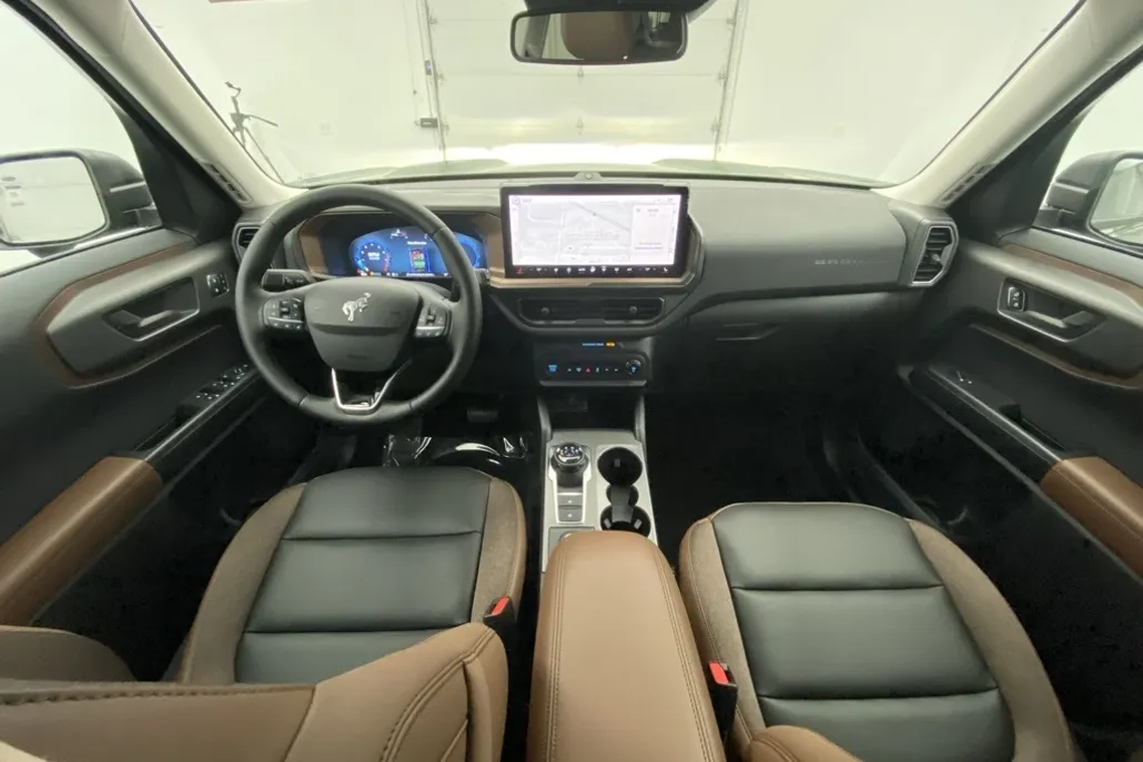 2025 Ford Bronco Sport Outer Banks photo 1