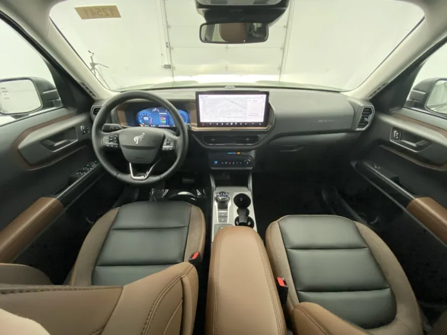 2025 Ford Bronco Sport Outer Banks photo 1