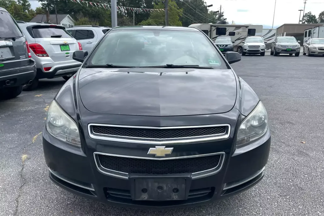 2012 Chevrolet Malibu 1LT photo 1