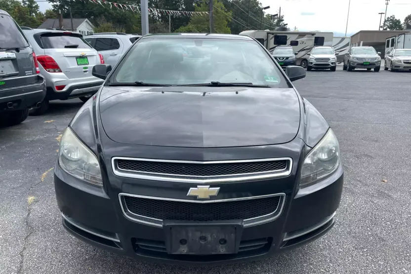 2012 Chevrolet Malibu 1LT photo 1